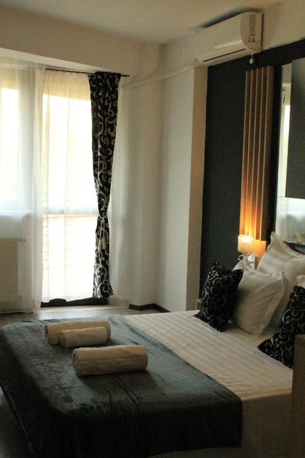 Hotel Theline Bucarest Esterno foto