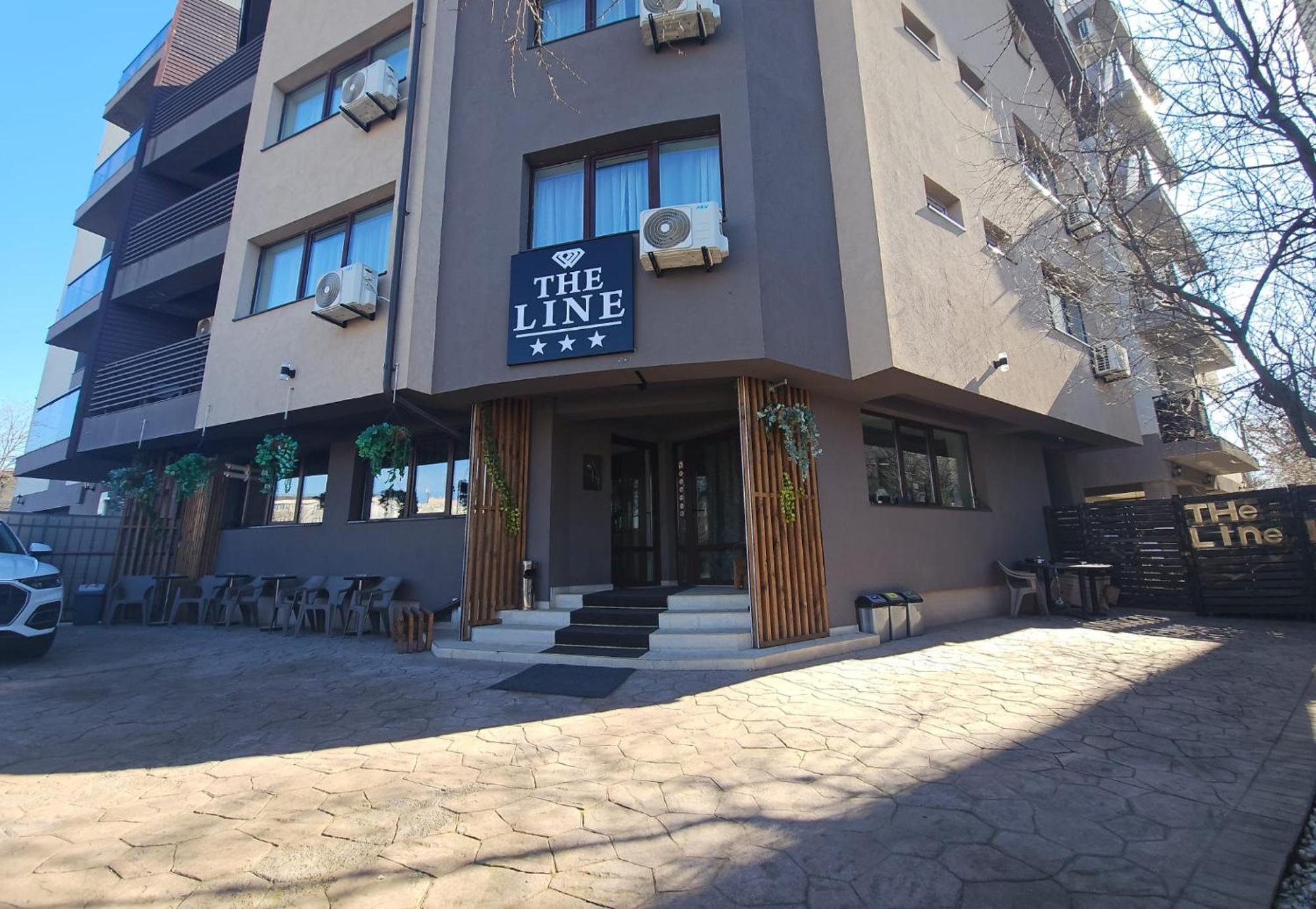 Hotel Theline Bucarest Esterno foto